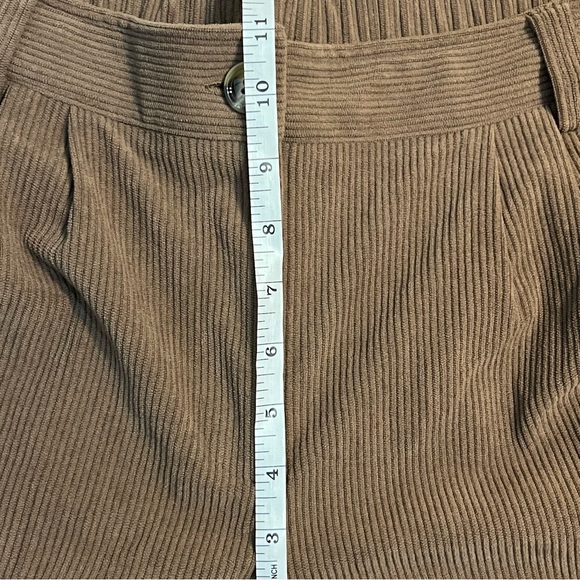 HALARA High Waisted Zipper Pocket Corduroy Casual Pants in Acorn size Large - Picture 9 of 12